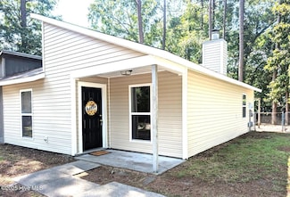 112 Twinwood Dr, Jacksonville, NC 28546