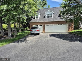 5625 Old Clifton Rd, Clifton, VA 20124
