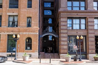 308 W 8th St Unit 409, Kansas City, MO 64105