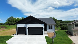 935 Hay Creek Trail, Reedsburg, WI 53959