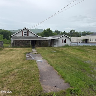 1357 Broad St, Elizabethton, TN 37643