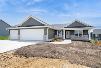 408 Prairie Hill Ct, Atkins, IA 52206