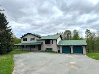 141 Meadow Lane Cir, North Troy, VT 05859