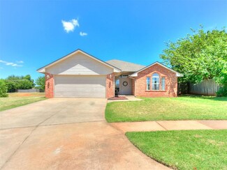 601 Shadowlake Rd, Norman, OK 73071