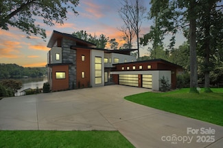 5930 Midsomer Rd, Charlotte, NC 28214
