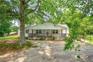 2087 Trussell Rd, Alexander City, AL 35010