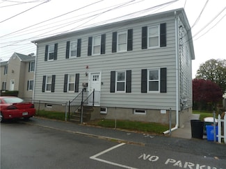 18 Ryan Ave Unit 2N, Bristol, RI 02809