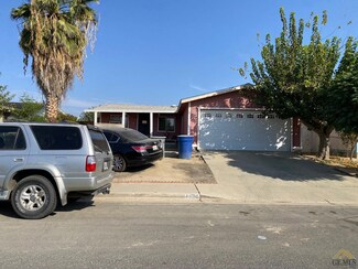 1124 Bordelais St, Delano, CA 93215