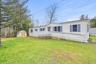 32 Sparrow Dr, Augusta, ME 04330