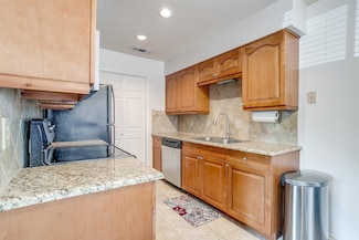 5716 Cedar Creek Dr, Benbrook, TX 76109