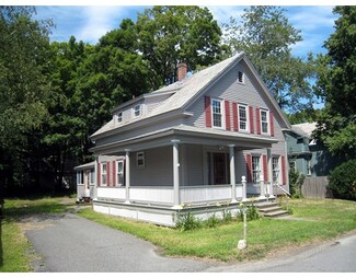 8 Center St, Bernardston, MA 01337