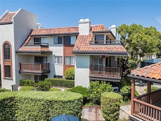 6322 Riviera Cir, Long Beach, CA 90815