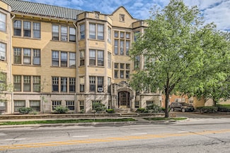 1038 Washington Blvd Unit 1, Oak Park, IL 60302