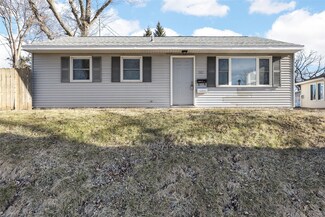 2421 Wisconsin St SW, Cedar Rapids, IA 52404