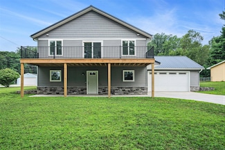51561 E County Line Rd, Middlebury, IN 46540