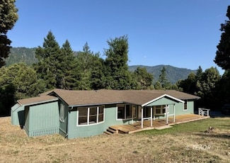 301 Orchard Park Ln, Willow Creek, CA 95573