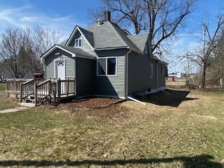 121 S Prentice St, Clayton, WI 54004