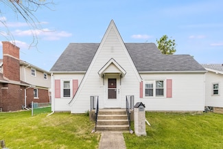 657 1st St, Crete, IL 60417