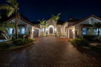 751 34th Ave NE, Saint Petersburg, FL 33704