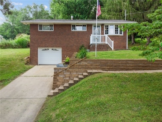 2082 Spooky Hollow Rd, New Kensington, PA 15068
