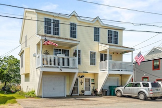 29 Nudd Ave Unit A, Hampton, NH 03842
