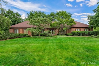 28W270 Flanders Ln, Winfield, IL 60190
