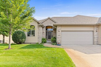 10143 Chestnut Cir N, Brooklyn Park, MN 55443