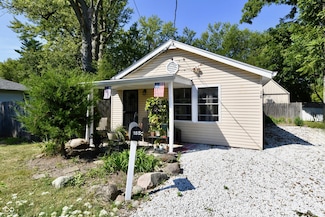 18 S 25th Ave, Beech Grove, IN 46107