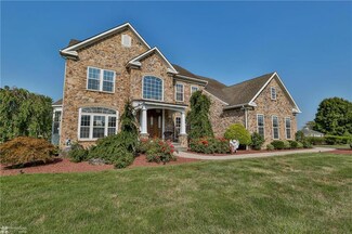 355 Truman Ln, Bethlehem, PA 18020