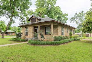 828 N Pine St, Pauls Valley, OK 73075