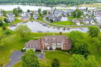 1 Shoreline Dr, Thornville, OH 43076