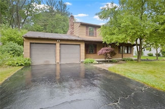 69 Tree Brook Dr, Rochester, NY 14625