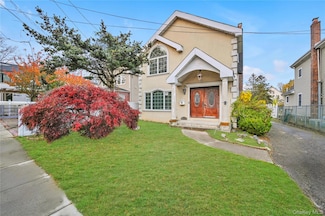 218 Avery Place, Cedarhurst, NY 11516