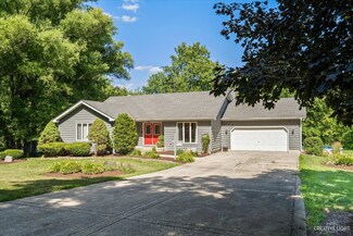 56 Cotswold Dr, Yorkville, IL 60560