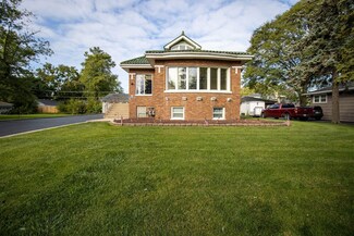 7724 Blazer Ave, Justice, IL 60458