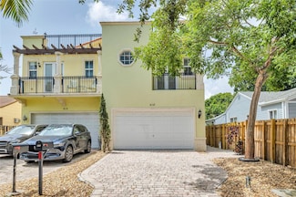 416 SW 11th St, Fort Lauderdale, FL 33315