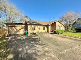 13118 Naples Ln, Stafford, TX 77477