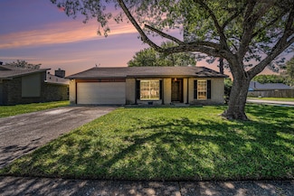 454 Buoy Rd, Webster, TX 77598