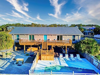 601 E Gorrie Dr, Eastpoint, FL 32328