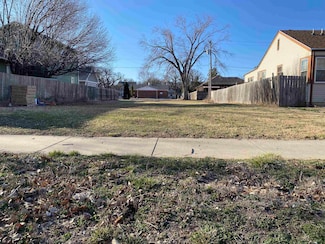 618 Johnstown Ave, Salina, KS 67401