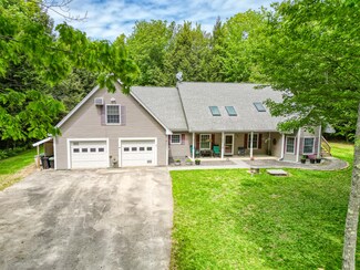 42 Lee Dr, Albion, ME 04910