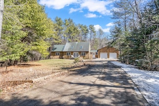 407 Carding MacHine Rd, Bowdoinham, ME 04008