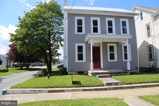 41 Memorial Blvd, Newmanstown, PA 17073