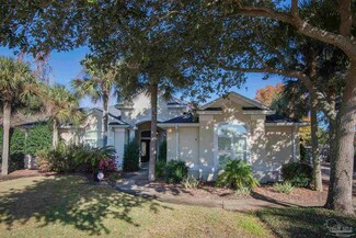 1194 Grand Pointe Dr, Gulf Breeze, FL 32563