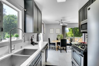 9917 Independence Ave Unit C, Chatsworth, CA 91311