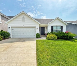 2112 Windswept Farms Dr, Eureka, MO 63025
