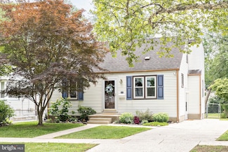 328 Reading Ave, Barrington, NJ 08007
