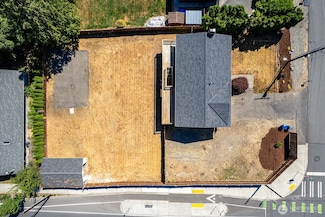 6808 NE 165th St, Kenmore, WA 98028