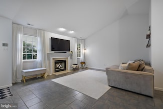 102 Stoneham Dr, Glassboro, NJ 08028