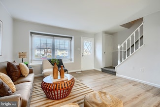 8 King Richard Ct, Rosedale, MD 21237